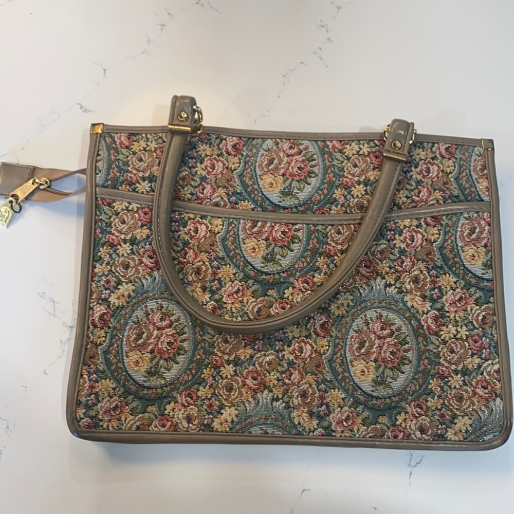 Vintage purse